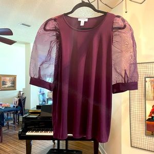 Gorgeous puff sleeve plum Calvin Klein top size large